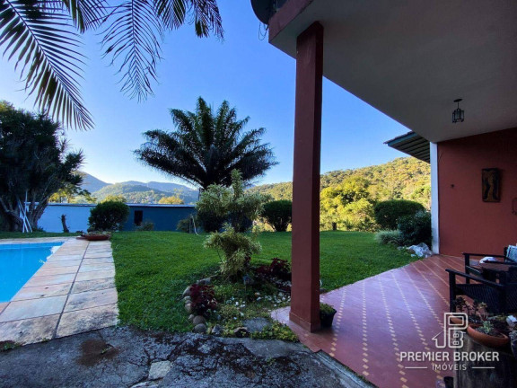 Imagem Casa com 4 Quartos à Venda, 133 m² em Golfe - Teresópolis