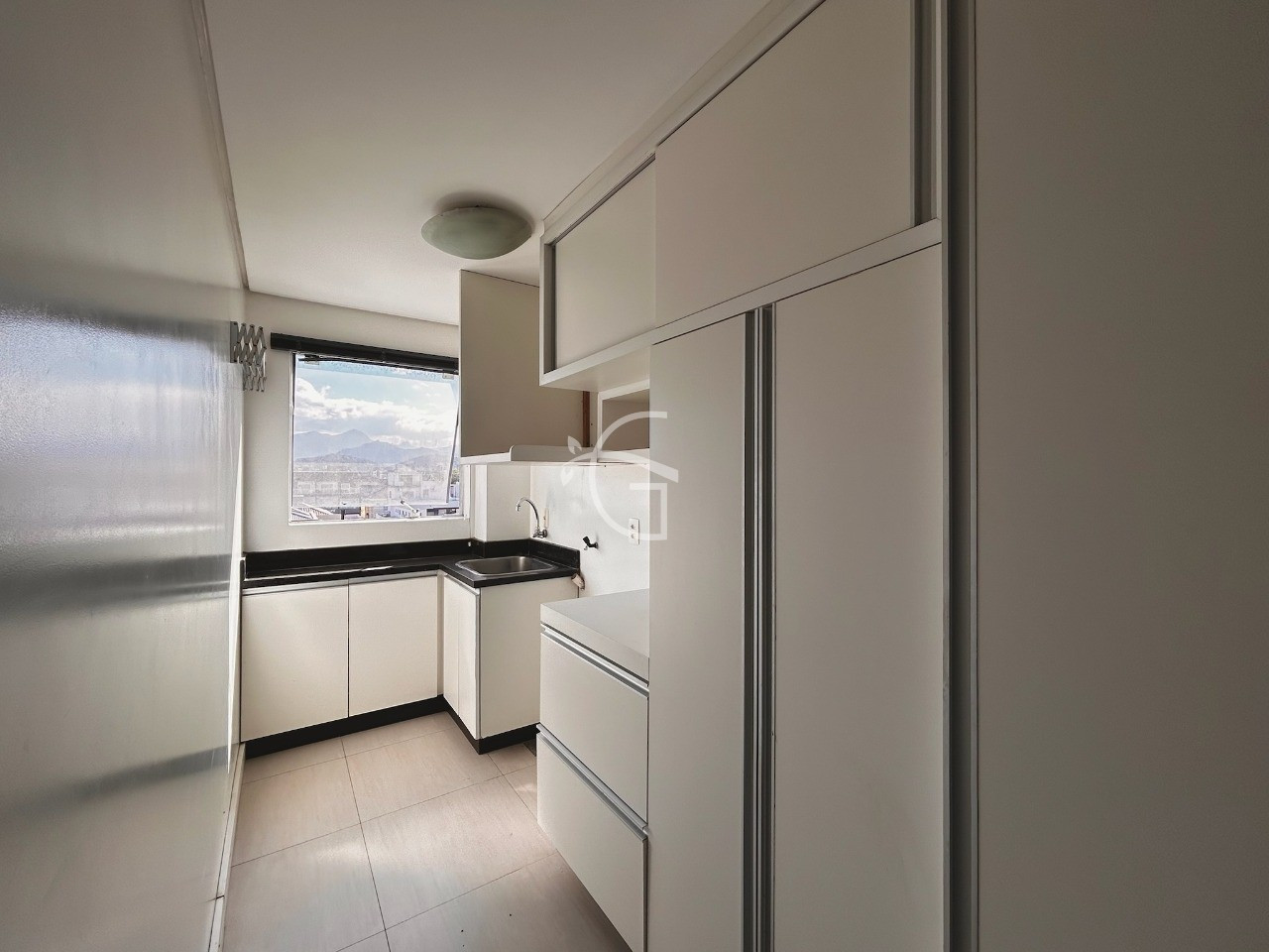 Imagem Imóvel com 3 Quartos à Venda, 108 m² em Costa E Silva - Joinville