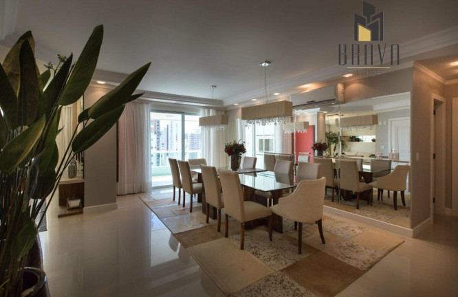 Imagem Apartamento com 3 Quartos à Venda, 217 m² em Centro - Balneário Camboriú Imagem Apartamento com 3 Quartos à Venda, 217 m² em Centro - Balneário Camboriú