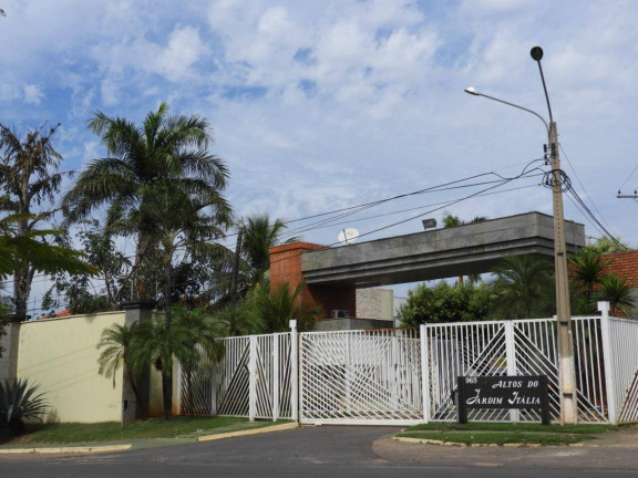 Casa com 3 Quartos à Venda, 285 m² em Jardim Itália - Cuiabá