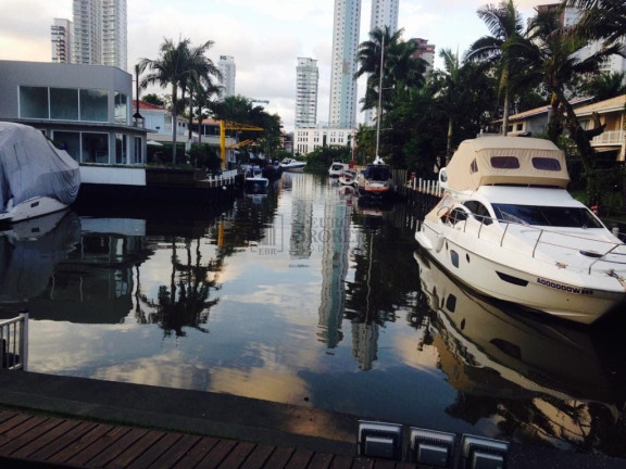 Imagem Casa de Condomínio com 3 Quartos à Venda, 220 m² em Barra - Balneário Camboriú