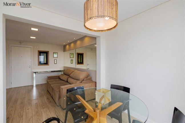 Imagem Apartamento com 2 Quartos à Venda, 71 m² em Centro - Curitiba