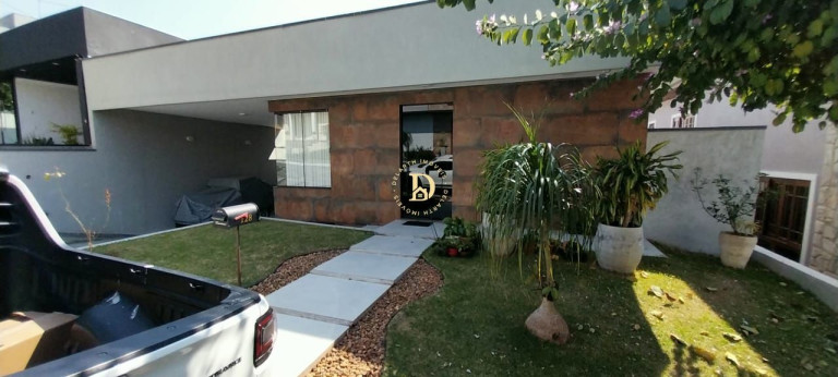 Casa de Condomínio com 3 Quartos para Alugar, 375 m² em Vila Zezé - Jacareí
