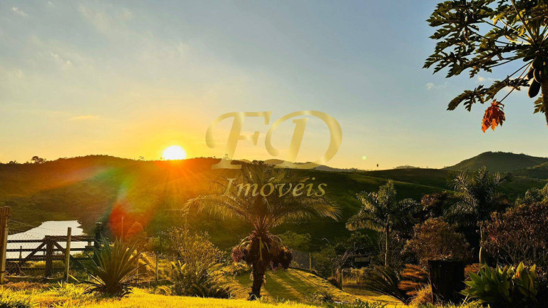 Imagem Chácara com 3 Quartos à Venda, 1.200 m² em Piracaia Imagem Chácara com 3 Quartos à Venda, 1.200 m² em Piracaia