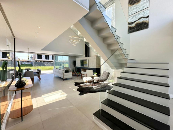 Imagem Casa com 4 Quartos à Venda, em Centro - Xangri-la Imagem Casa com 4 Quartos à Venda, em Centro - Xangri-la