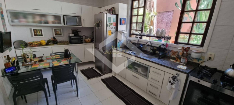 Imagem Casa com 3 Quartos à Venda, 180 m² em Piratininga - Niterói