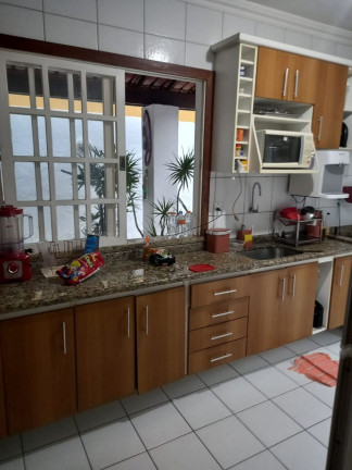 Imagem Casa com 4 Quartos à Venda, em Buraquinho - Lauro De Freitas Imagem Casa com 4 Quartos à Venda, em Buraquinho - Lauro De Freitas