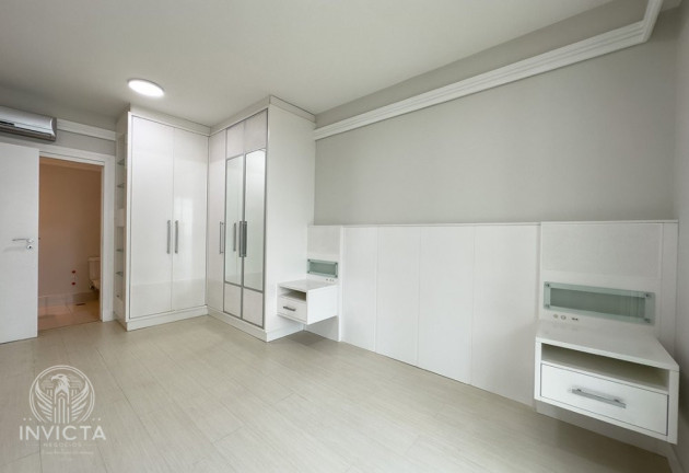 Imagem Apartamento com 3 Quartos à Venda, 138 m² em Barra Norte - Balneário Camboriú Imagem Apartamento com 3 Quartos à Venda, 138 m² em Barra Norte - Balneário Camboriú