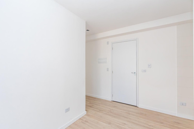 Imagem Apartamento com 1 Quarto à Venda, 34 m² em Capão Raso - Curitiba Imagem Apartamento com 1 Quarto à Venda, 34 m² em Capão Raso - Curitiba