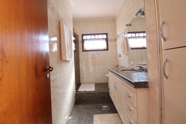Imagem Sobrado com 3 Quartos à Venda, 255 m² em Cidade Universitária - Campinas
