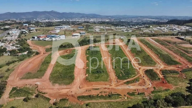 Casa com 3 Quartos à Venda, 115 m² em Terra Preta - Mairiporã