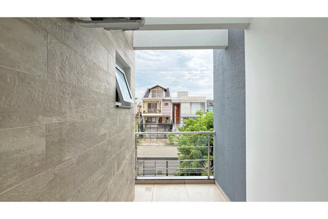 Imagem Casa com 2 Quartos à Venda, 110 m² em Hípica - Porto Alegre Imagem Casa com 2 Quartos à Venda, 110 m² em Hípica - Porto Alegre