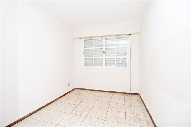 Imagem Imóvel com 3 Quartos à Venda,  em Petrópolis - Porto Alegre