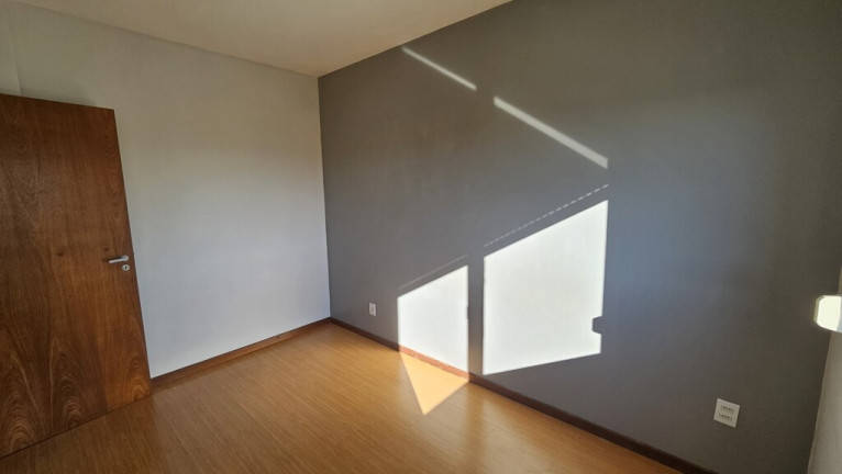 Imagem Imóvel com 2 Quartos à Venda, em Passo Da Areia - Porto Alegre Imagem Imóvel com 2 Quartos à Venda, em Passo Da Areia - Porto Alegre