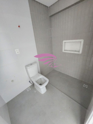 Imagem Imóvel com 3 Quartos à Venda, 197 m² em Bacacheri - Curitiba Imagem Imóvel com 3 Quartos à Venda, 197 m² em Bacacheri - Curitiba