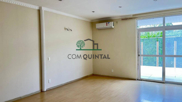 Imagem Casa com 4 Quartos à Venda, 346 m² em Bosque Do Vianna - Cotia Imagem Casa com 4 Quartos à Venda, 346 m² em Bosque Do Vianna - Cotia