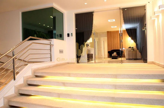 Imagem Apartamento com 3 Quartos à Venda, 128 m² em Centro - Balneário Camboriú Imagem Apartamento com 3 Quartos à Venda, 128 m² em Centro - Balneário Camboriú
