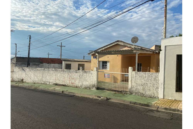 Imagem Casa com 2 Quartos à Venda, 104 m² em Jardim Primavera - Salto De Pirapora