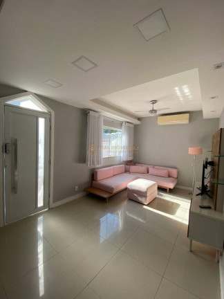 Imagem Casa com 4 Quartos à Venda, 119 m² em Freguesia (jacarepaguá) - Rio De Janeiro Imagem Casa com 4 Quartos à Venda, 119 m² em Freguesia (jacarepaguá) - Rio De Janeiro