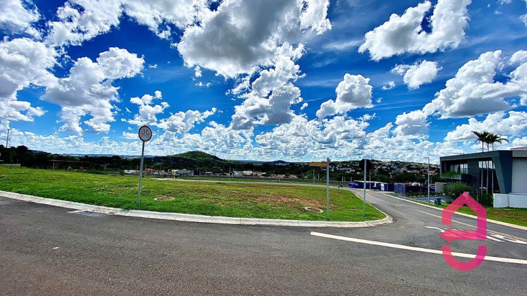 Imagem Terreno à Venda, 810 m² em Residencial Aruanã - Goiânia Imagem Terreno à Venda, 810 m² em Residencial Aruanã - Goiânia