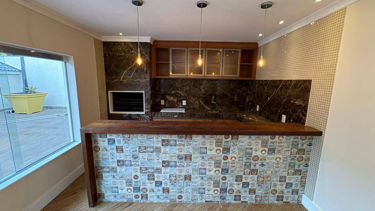 Imagem Casa com 4 Quartos à Venda, 450 m² em Haway - Araruama Imagem Casa com 4 Quartos à Venda, 450 m² em Haway - Araruama