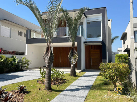 Casa à Venda, 280 m² em Fazenda Rodeio - Mogi Das Cruzes
