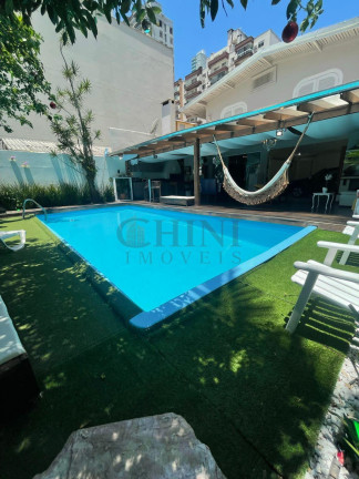 Imagem Casa com 4 Quartos para Alugar, 220 m² em Centro - Balneário Camboriú Imagem Casa com 4 Quartos para Alugar, 220 m² em Centro - Balneário Camboriú