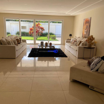 Imagem Casa com 5 Quartos à Venda, 1.800 m² em Barra Da Tijuca - Rio De Janeiro Imagem Casa com 5 Quartos à Venda, 1.800 m² em Barra Da Tijuca - Rio De Janeiro