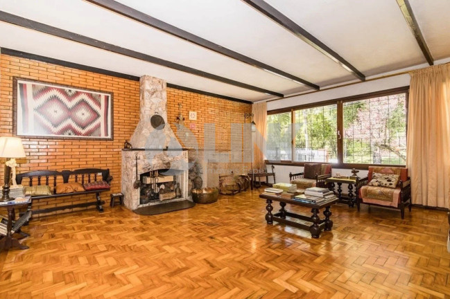 Imagem Casa com 3 Quartos à Venda, 250 m² em Três Figueiras - Porto Alegre