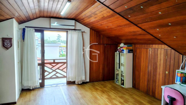 Imagem Sobrado com 4 Quartos à Venda, em Guanabara - Joinville Imagem Sobrado com 4 Quartos à Venda, em Guanabara - Joinville