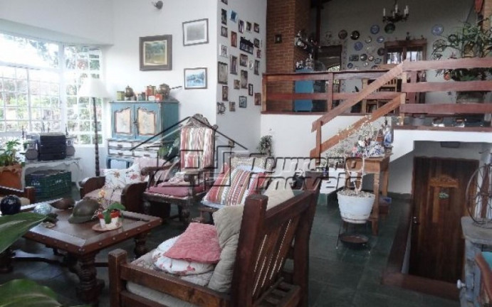 Imagem Casa com 4 Quartos à Venda, 320 m² em Centro - Jambeiro Imagem Casa com 4 Quartos à Venda, 320 m² em Centro - Jambeiro