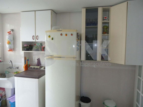 Imagem Apartamento com 3 Quartos à Venda, 193 m² em Jardim Itu - Porto Alegre Imagem Apartamento com 3 Quartos à Venda, 193 m² em Jardim Itu - Porto Alegre
