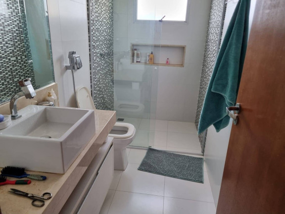 Imagem Casa de Condomínio com 4 Quartos à Venda, em Jardim Itália - Cuiabá Imagem Casa de Condomínio com 4 Quartos à Venda, em Jardim Itália - Cuiabá