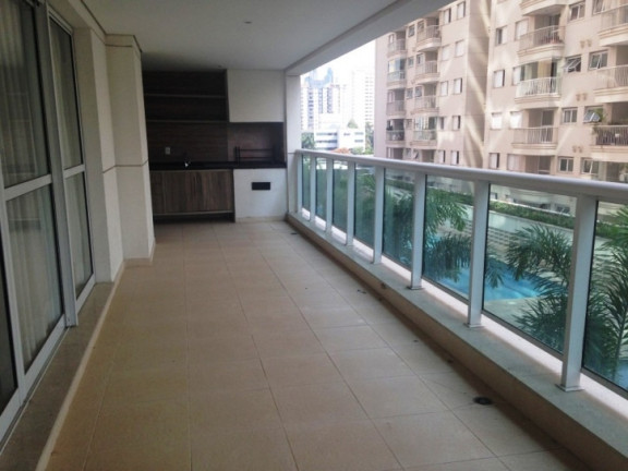 Apartamento com 3 Quartos à Venda, 243 m² em Alphaville - Barueri