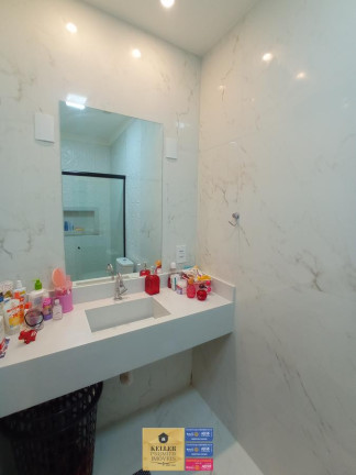 Imagem Casa com 3 Quartos à Venda, 200 m² em Jardim Iguaçu - Foz Do Iguaçu