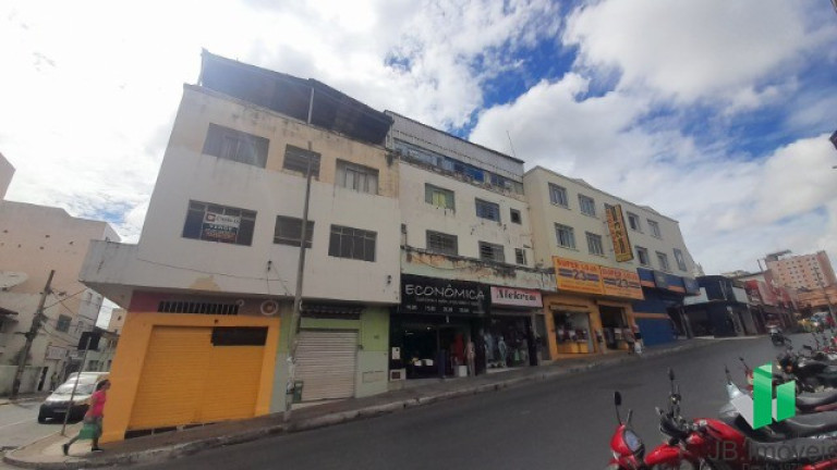Imóvel com 4 Quartos à Venda, 120 m² em Centro - Montes Claros