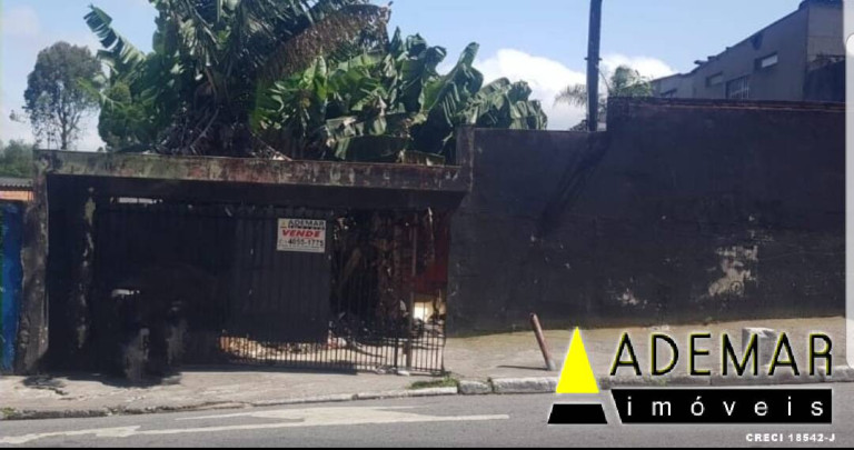 Casa com 3 Quartos à Venda,  em Serraria - Diadema