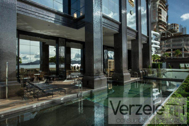 Imagem Apartamento com 4 Quartos à Venda, 183 m² em Centro - Balneário Camboriú Imagem Apartamento com 4 Quartos à Venda, 183 m² em Centro - Balneário Camboriú