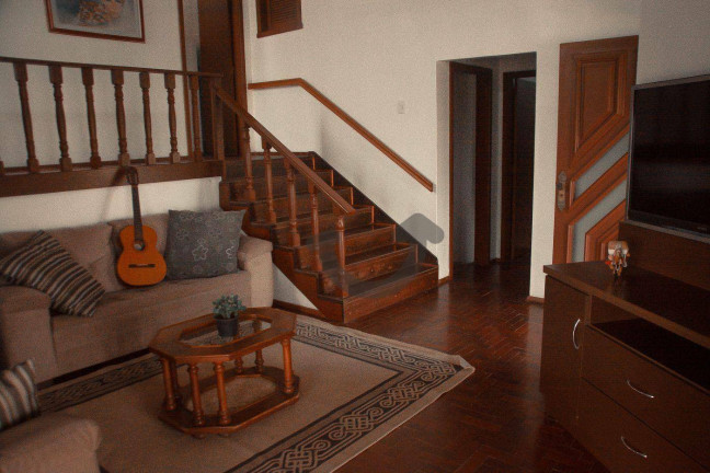 Imagem Casa com 3 Quartos à Venda, 230 m² em Santo Inácio - Santa Cruz Do Sul Imagem Casa com 3 Quartos à Venda, 230 m² em Santo Inácio - Santa Cruz Do Sul