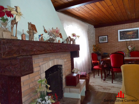 Imagem Casa com 6 Quartos à Venda, 483 m² em Vila Abernéssia - Campos Do Jordão