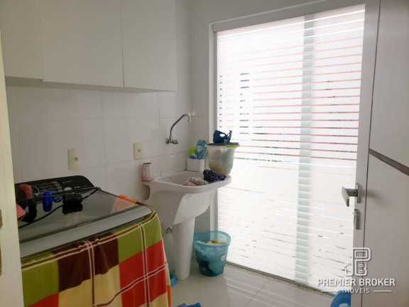 Imagem Casa com 4 Quartos à Venda, 225 m² em Quebra Frascos - Teresópolis