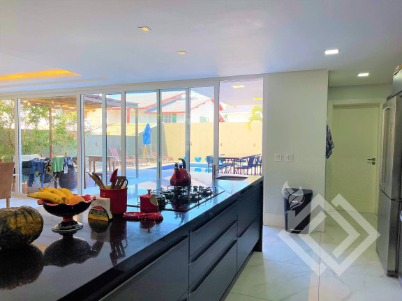 Imagem Casa com 3 Quartos para Temporada, 330 m² em Jurerê Internacional - Florianópolis