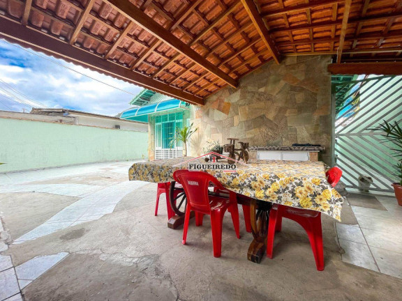 Imagem Casa com 3 Quartos à Venda, 180 m² em Canto Do Forte - Praia Grande Imagem Casa com 3 Quartos à Venda, 180 m² em Canto Do Forte - Praia Grande