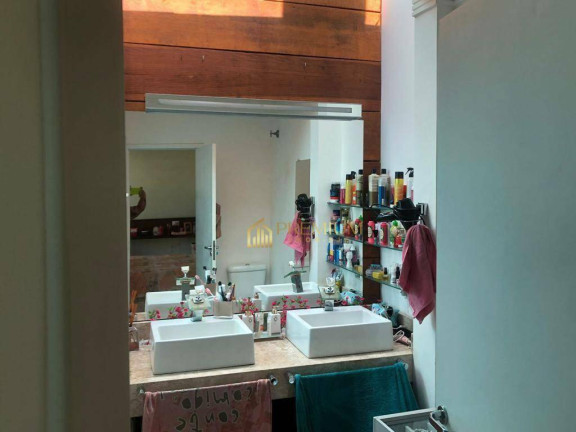 Imagem Imóvel com 4 Quartos à Venda, 450 m² em Centro - Igaratá