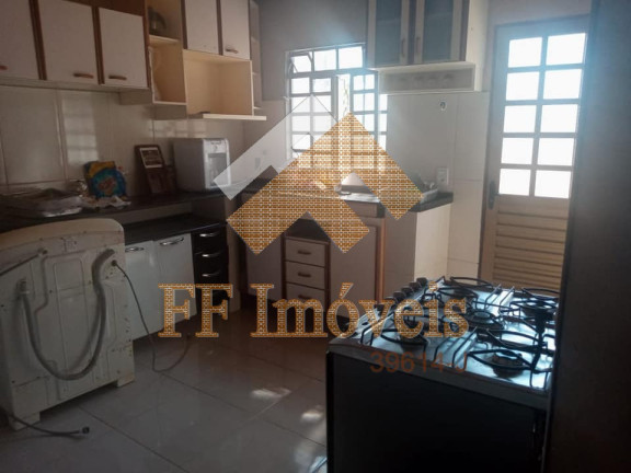 Imagem Casa com 3 Quartos à Venda, 600 m² em Estância Lagoa Dourada - Brotas