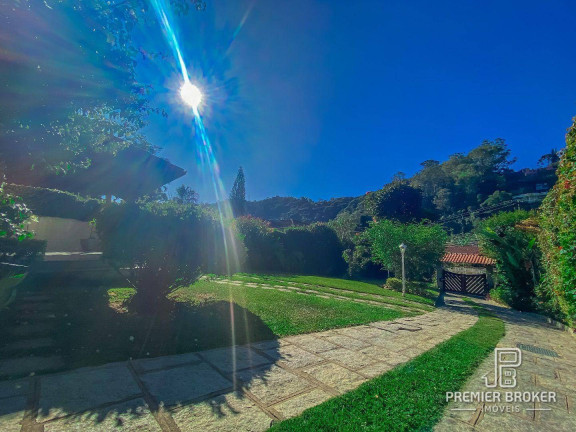 Imagem Casa com 3 Quartos à Venda, 271 m² em Bom Retiro - Teresópolis