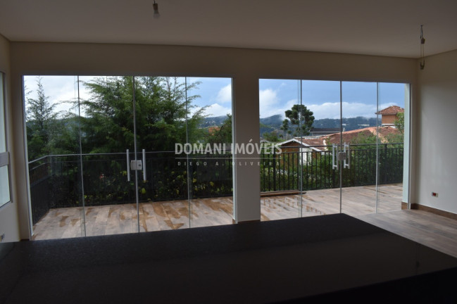 Imagem Casa com 3 Quartos à Venda, 226 m² em Região Do Alto Da Vila Inglesa - Campos Do Jordão Imagem Casa com 3 Quartos à Venda, 226 m² em Região Do Alto Da Vila Inglesa - Campos Do Jordão