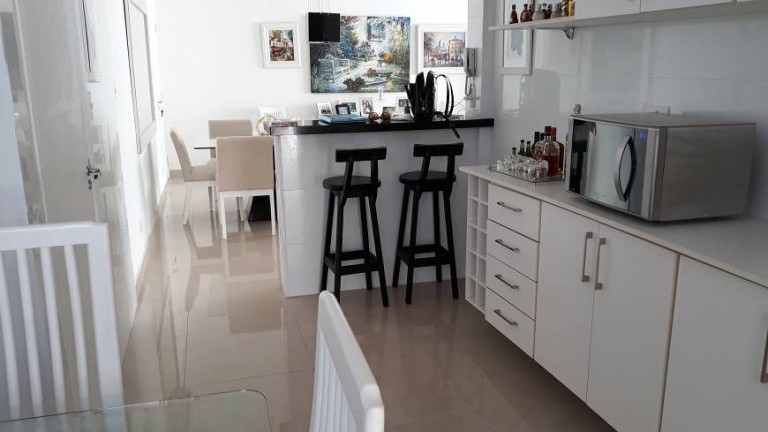 Imagem Apartamento com 4 Quartos à Venda, 239 m² em Pitangueiras - Guarujá
