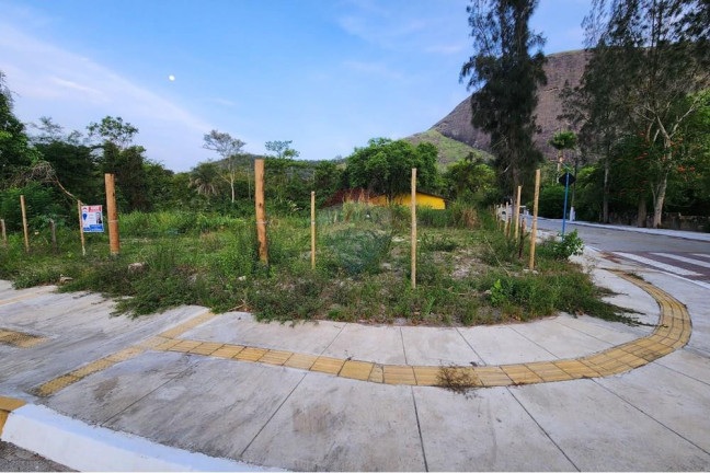 Terreno à Venda, 872 m² em Itaocaia Valley Gleba I - Maricá