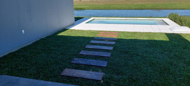 Imagem Casa com 3 Quartos à Venda, 194 m² em Centro - Torres